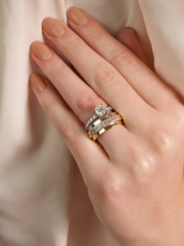 Solitário de diamante com aliança